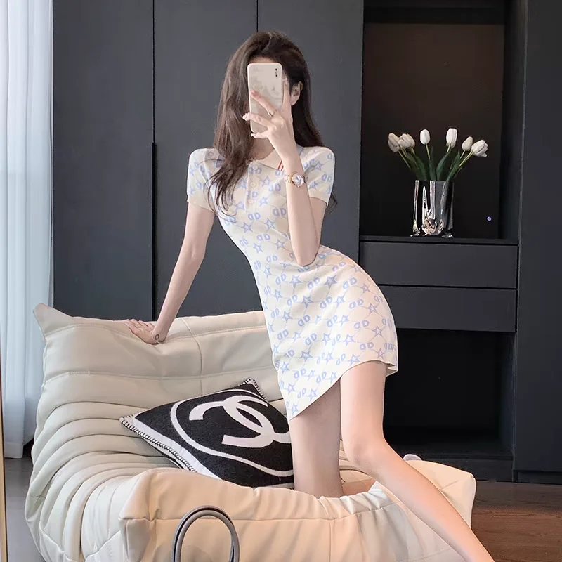 เสื้อโปโลชุดเสื้อกันหนาวฤดูร้อนถักมินิเดรสน่ารักดาว Jacquard น่ารักวิทยาลัยผู้หญิงนักเรียนหญิง SLIM FIT PARTY