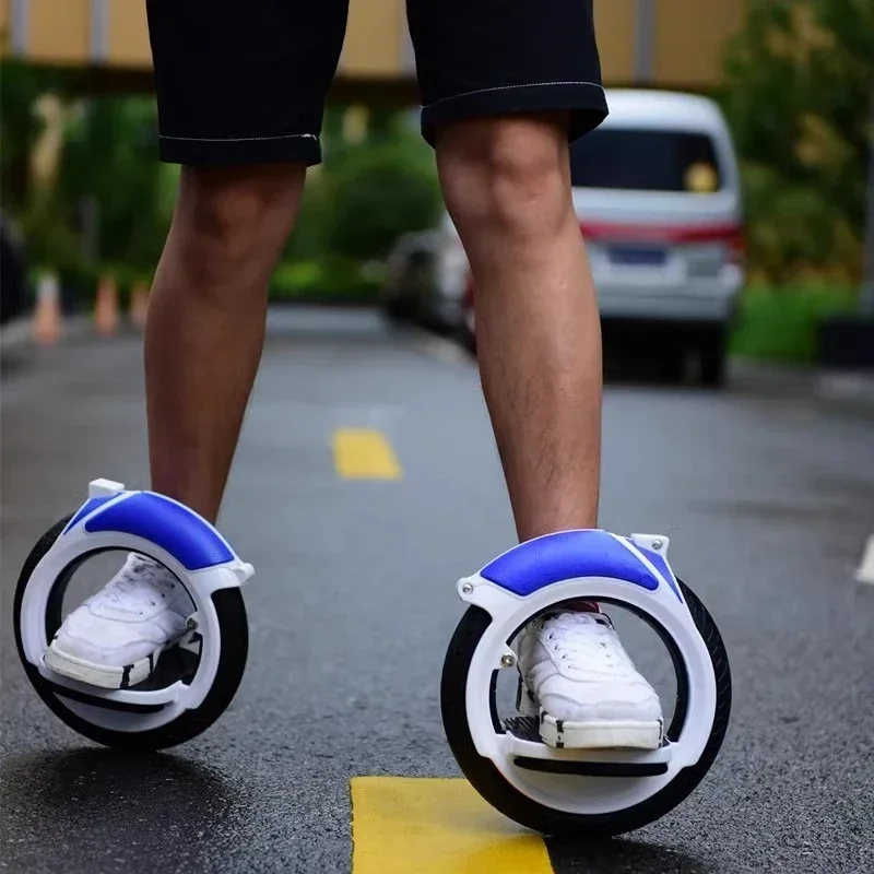 New Extreme Outdoor Sports Hot Wheels Roller Skating PU Wheel Two-wheel Pedal Skateboard Speed Skating Skates