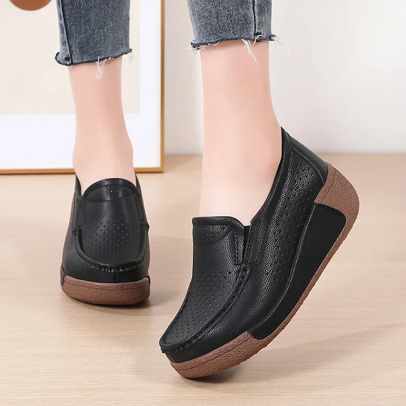 Hot Sale Women Flats Comfortable Loafers Shoes Woman Breathable Leather Sneakers Women Fashion White Soft Casual Shoes Female