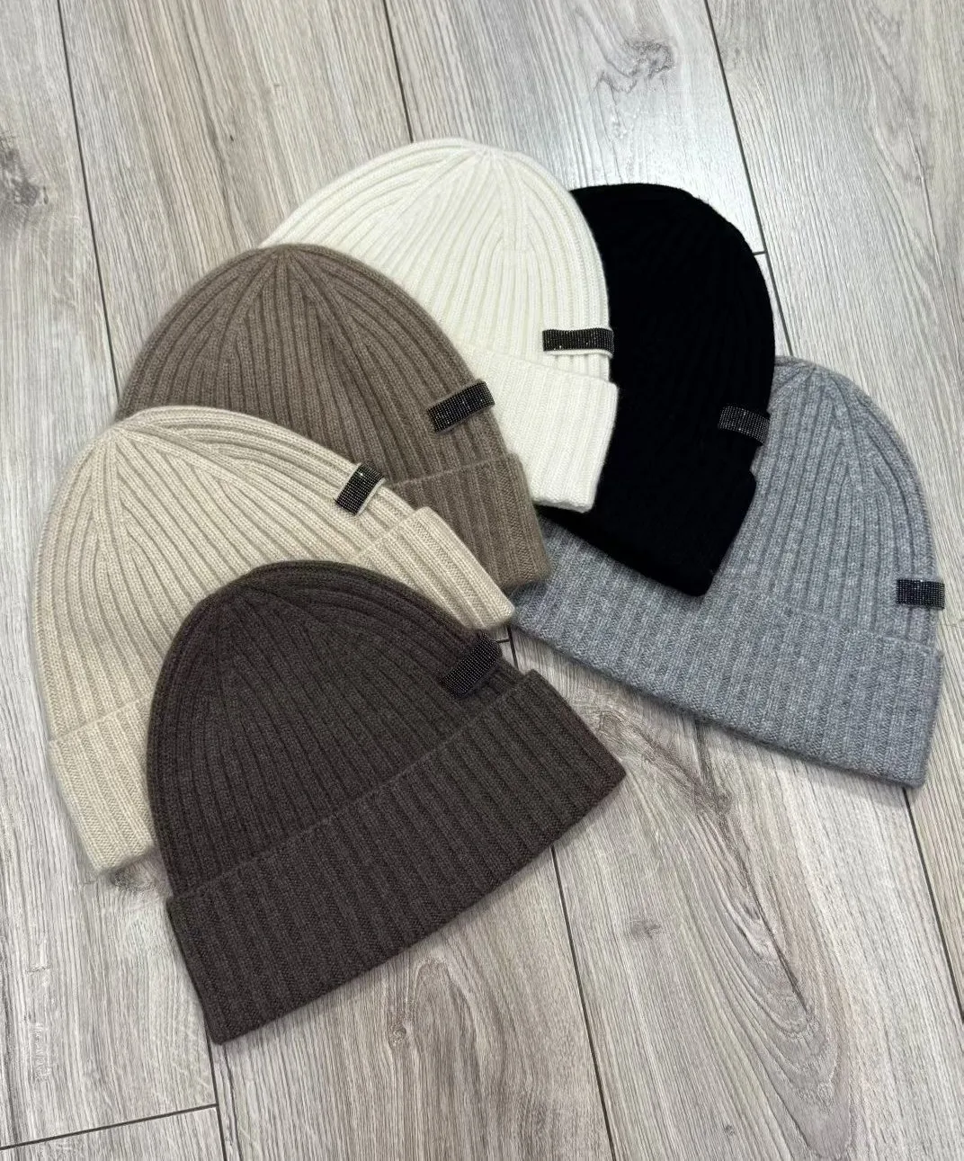 High-Quality, Stylish Cashmere Hat & Gloves – Autumn 2026 New Arrivals (Sold Separately)