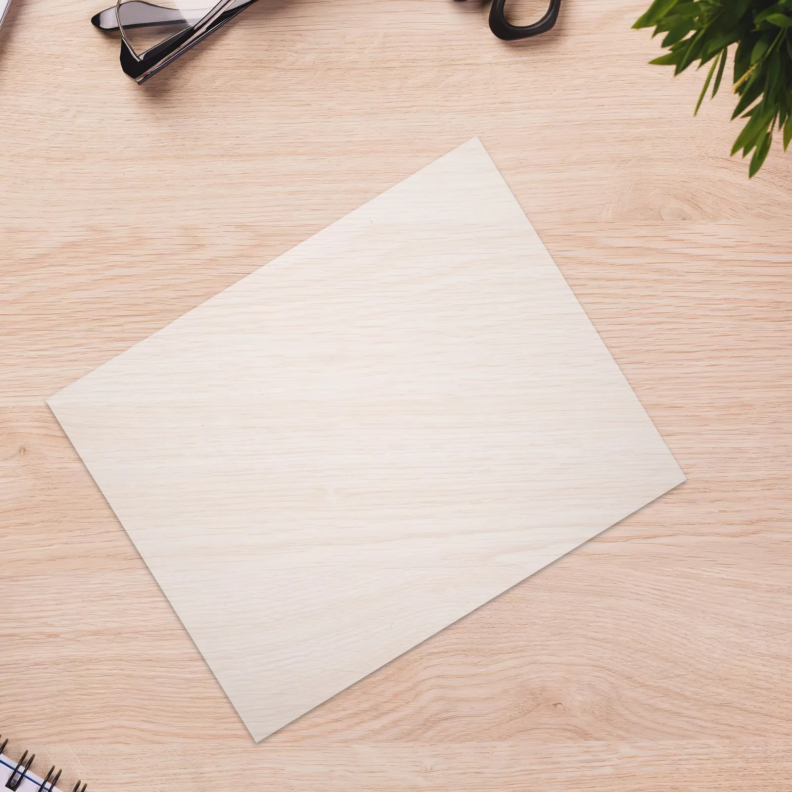 

Прозрачная лентикулярная линзовая пленка: Волшебный реквизит для создания реалистичной иллюзии парения с высокой светопропускной способностью