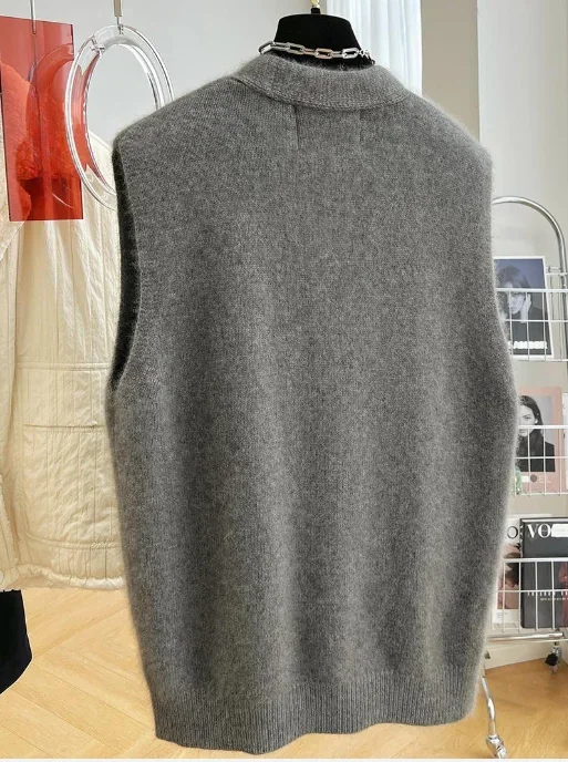 2025 New Women Versatile V-neck Sweater Vest Coat Female Fashion Sleeveless Knitted Cardigan Sweaters Vests Top