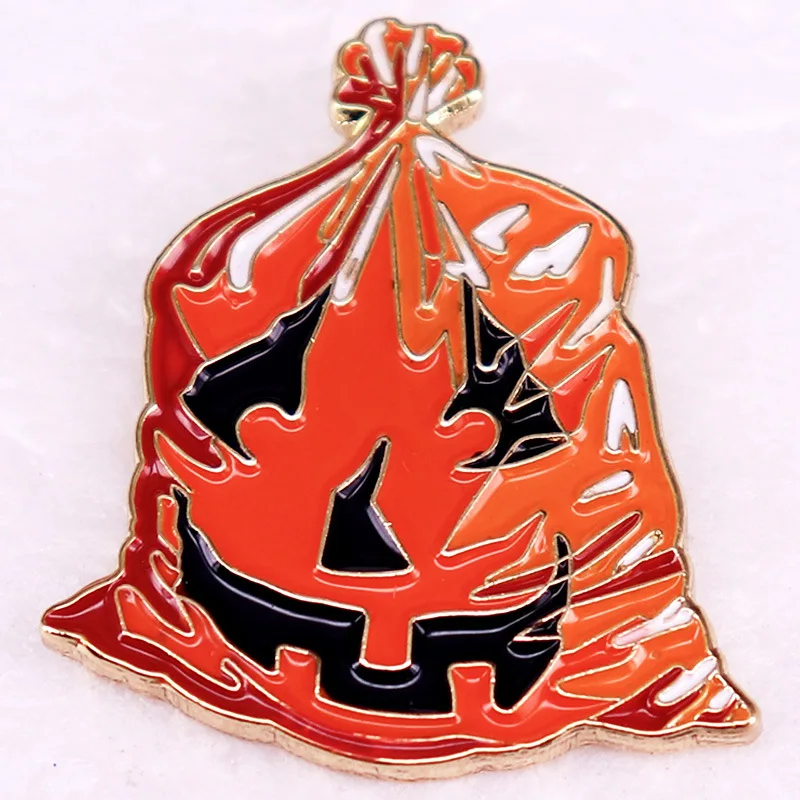 C5172 Pumpkin trash bag Enamel Pin Vintage Nostalgic Pumpkin Lantern Badge Lapel Pin For Backpack Halloween Jewelry Gift