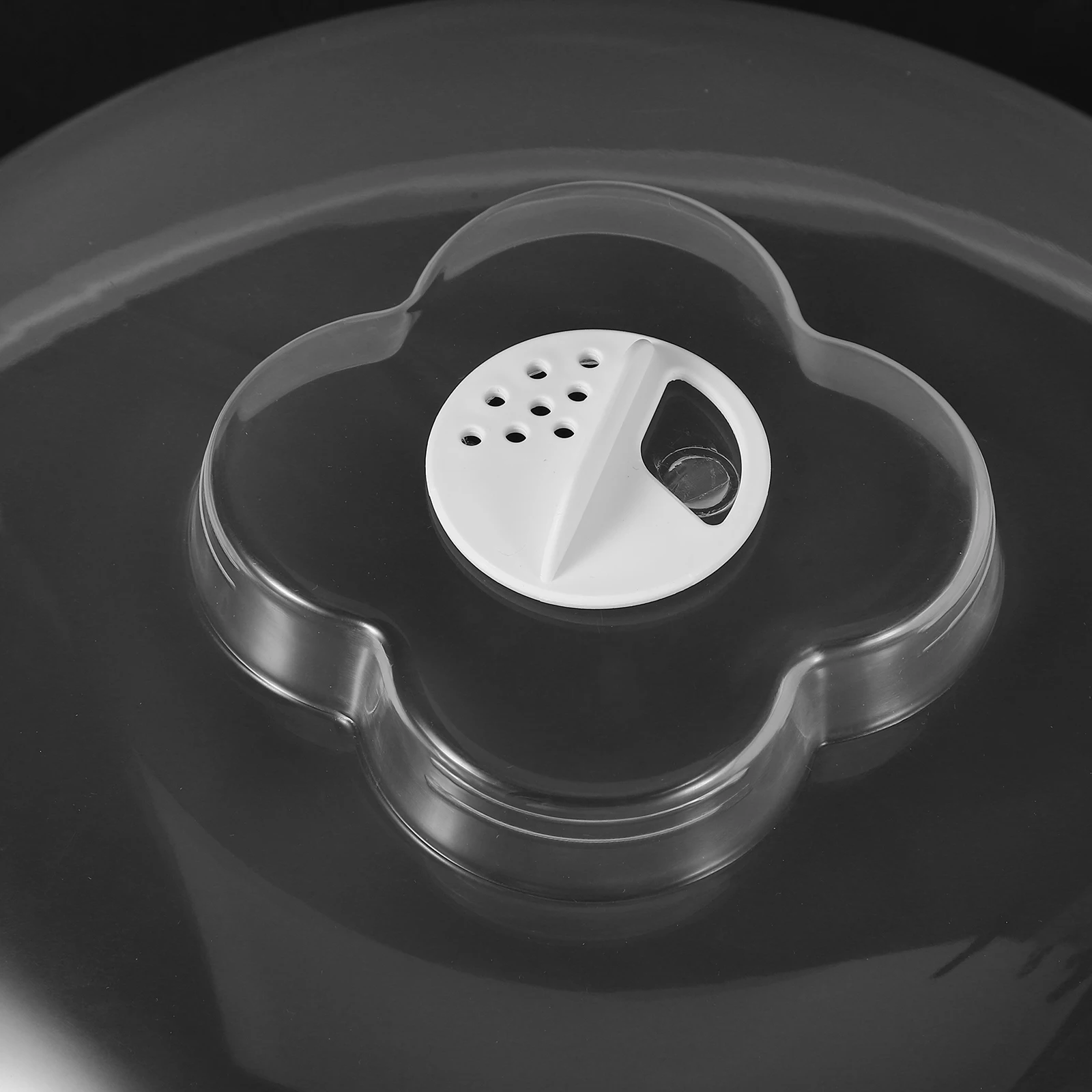 

Microwave Plate Cover with Adjustable Steam Vent Splash Guard for Food Reusable Plastic Splatter Cover Kitchen Supply