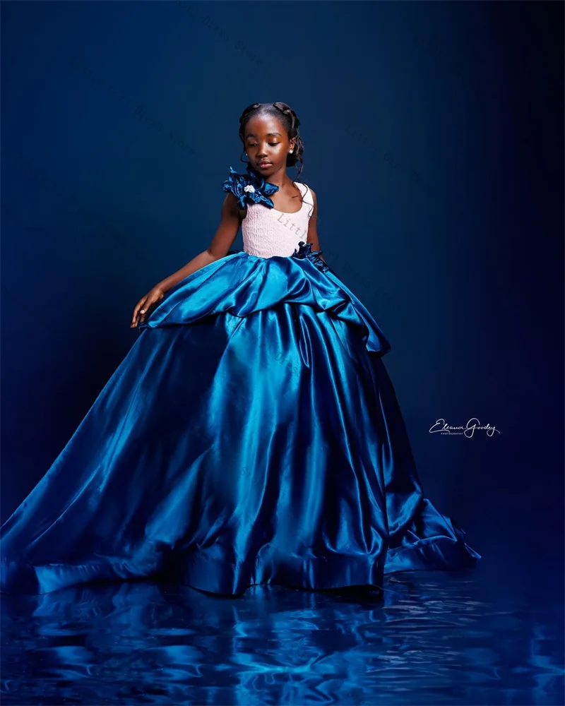 

Royal Blue Satin Princess Flower Girl Dress Sexy Sleeveless 3D Floral Wedding Gown Kids Birthday Party Pageant Gown Customized