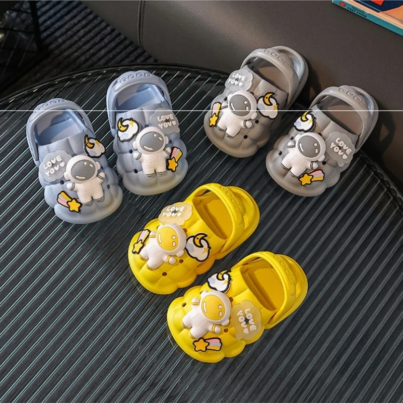 Summer Children's Slipper Kids Sandals for Boys Cartoon Astronaut Waterproof Beach Garden Shoes Baby Girls Anti slip Hole Shoes