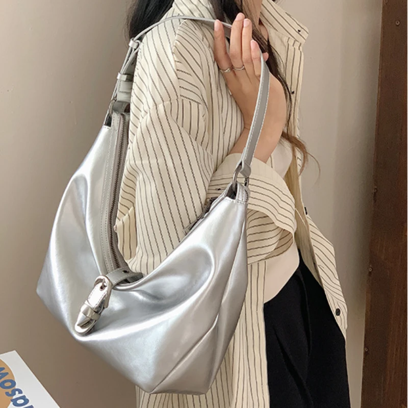 

Niche High End Large Capacity Tote Bags Casual Luxury Glossy Outdoor Commuter Leather Women Pack Soft Multi-function Leisure Bag