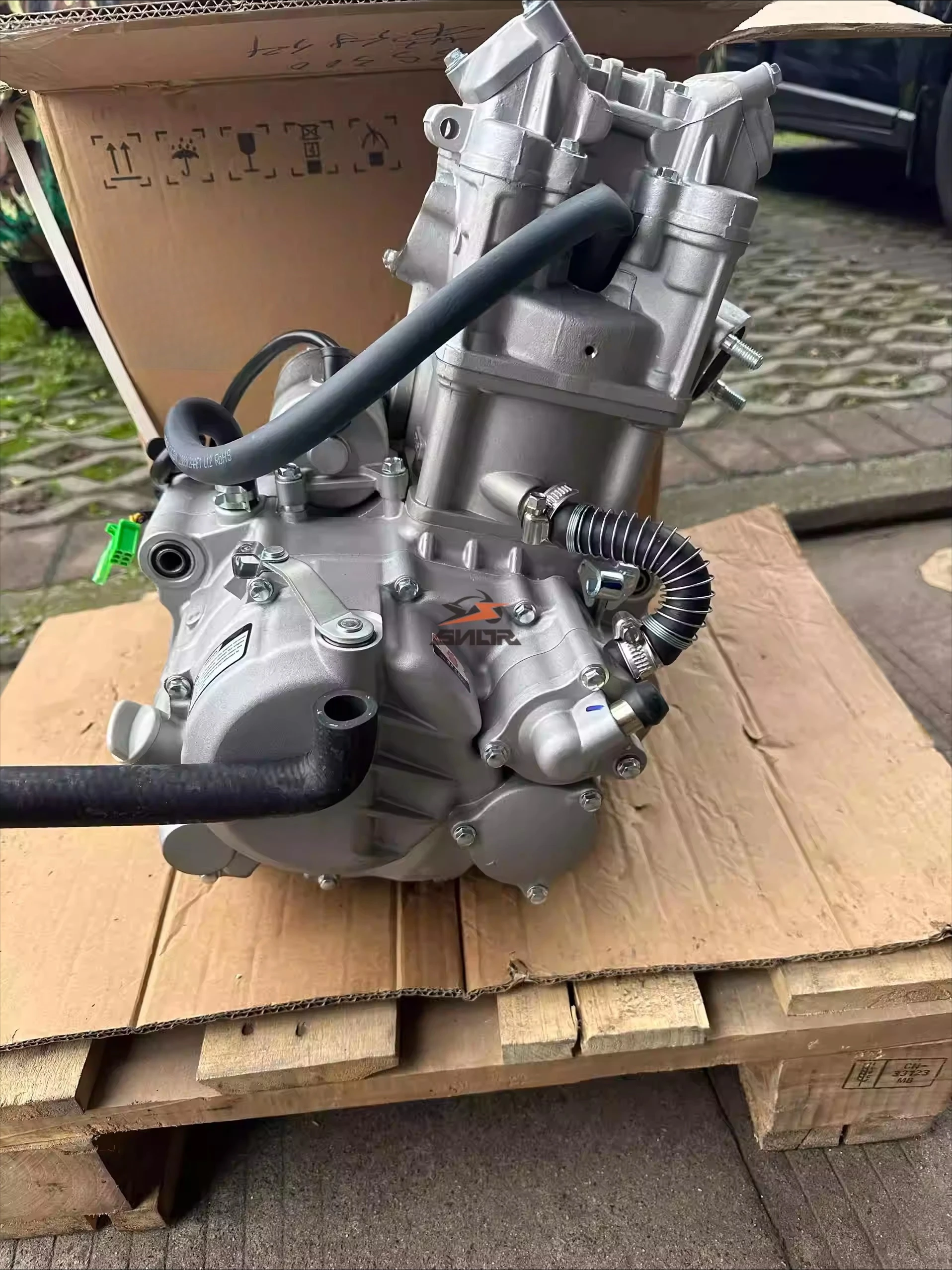 CNSNR Zongshen CBS300 Off-Road Motorcycle Engine Assembly 300Cc Four-Stroke Water-Cooled New Condition with CDI Ignition