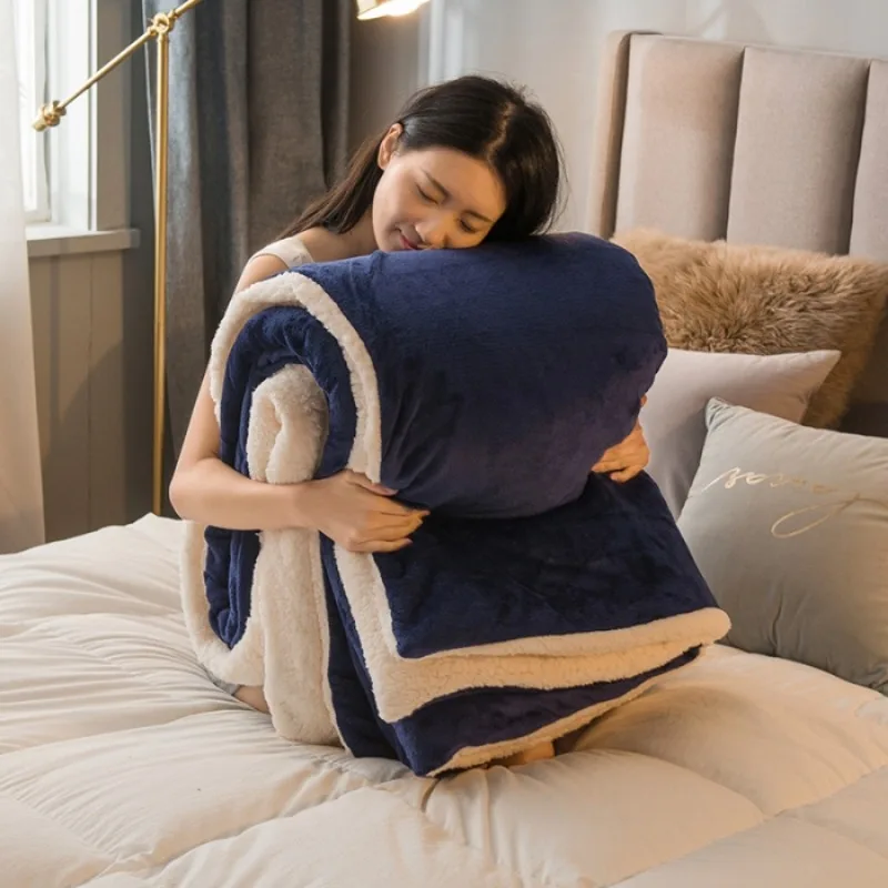 2025 new solid color thickened blanket dual-purpose milk fleece Farley fleece lamb fleece multi-functional quilt cover blanket