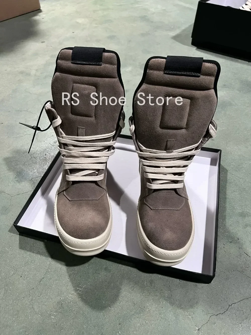 Ro الرجال حذاء رياضة براون الجلد المدبوغ عالية أعلى حذاء الدانتيل يصل النساء حذاء كاجوال التصميم الكلاسيكي الأحذية سستة البقرة المدبوغ حذاء بوت بطول الكاحل