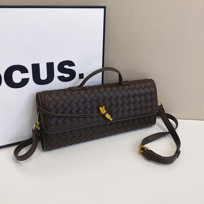 

Elegant Women's Leather Crossbody Bag Luxury Designer Shoulder Handbag Classic Tote For Chic Modern Outfits