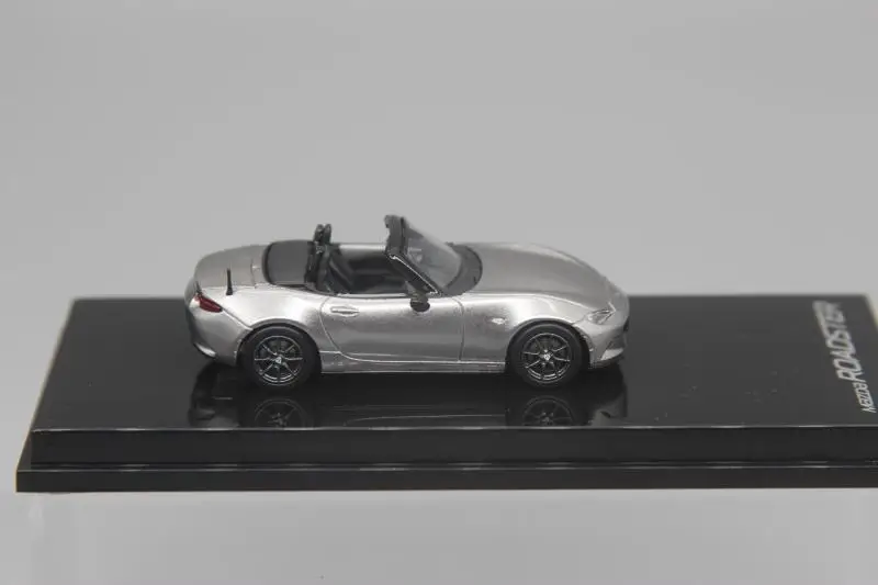 1:64 Scale Diecast Alloy Mazda Miata MX-5 (NA) 4th Generation Convertible Sports Car Model Classic Adult Toys Souvenir Display