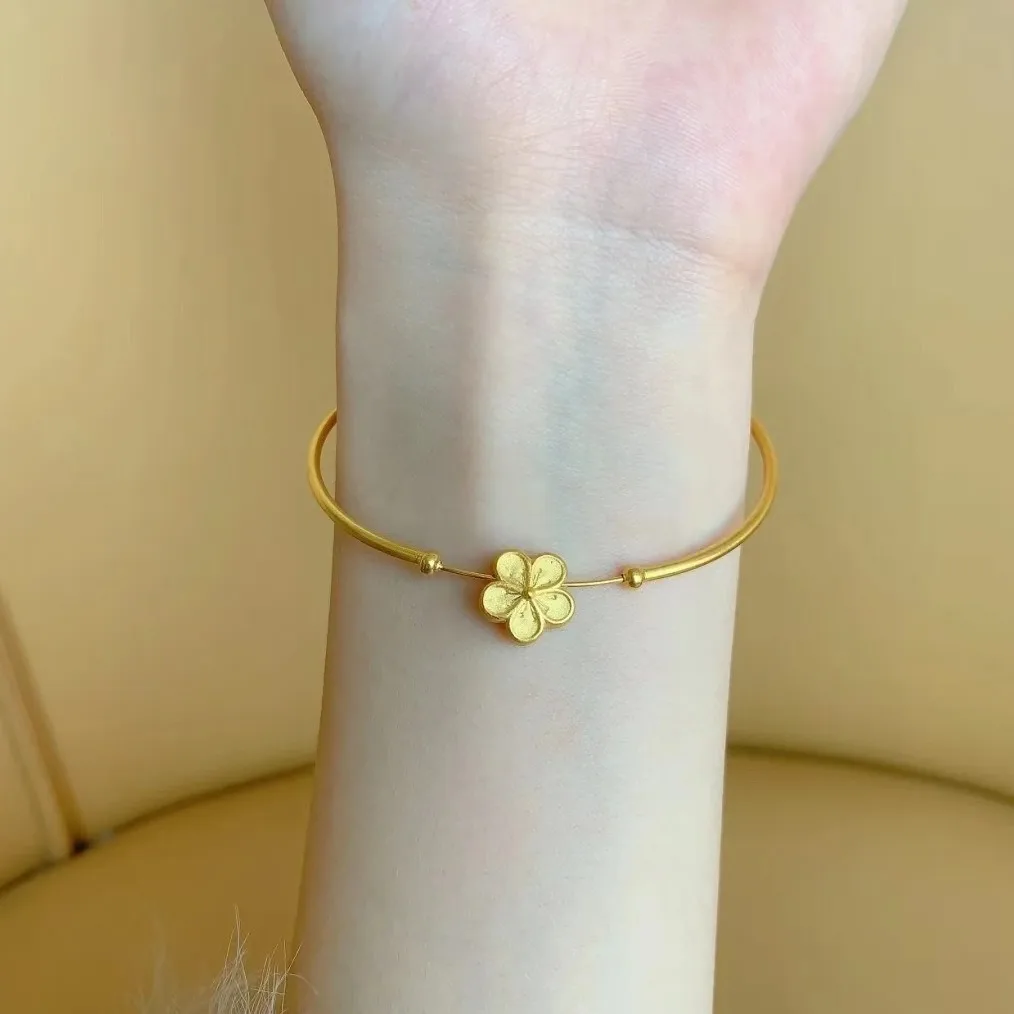 Simple stereoscopic peach blossom bracelets for women sense of light luxury style fine strip bracelet charms banquet jewelry