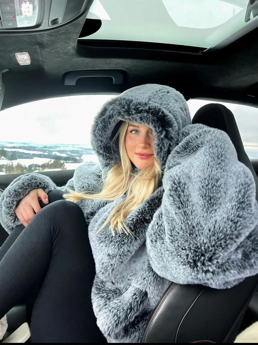 

Women's black and white dyed pointed-print gradient color hooded fur coat, autumn and winter artificial fur jacket, overcoat