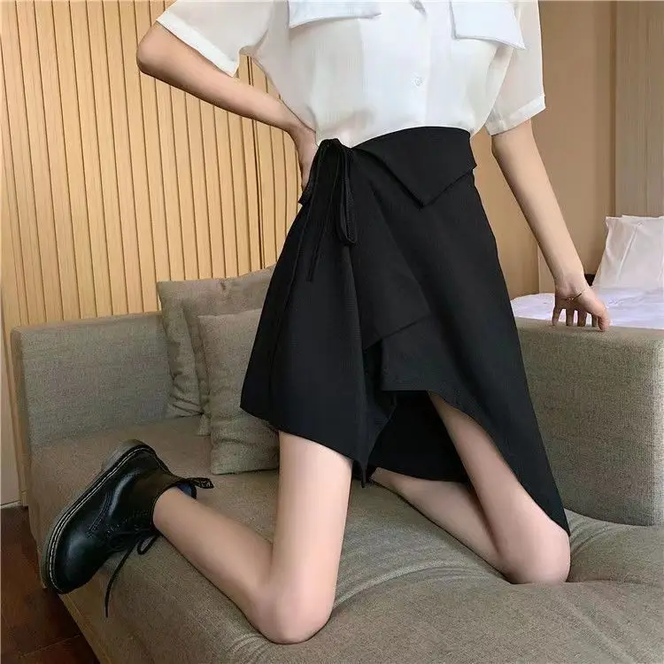 불규칙한 기질을 가진 여성을위한 새로운 유행 홍콩 스타일 스커트 A 라인 스커트 묶인 하이 웨이스트 짧은 스커트