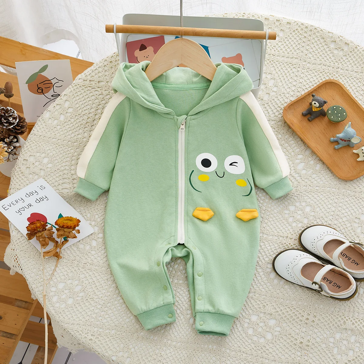 

Spring and Autumn baby jumpsuit 3D cartoon hooded baby clothes Newborn Romper