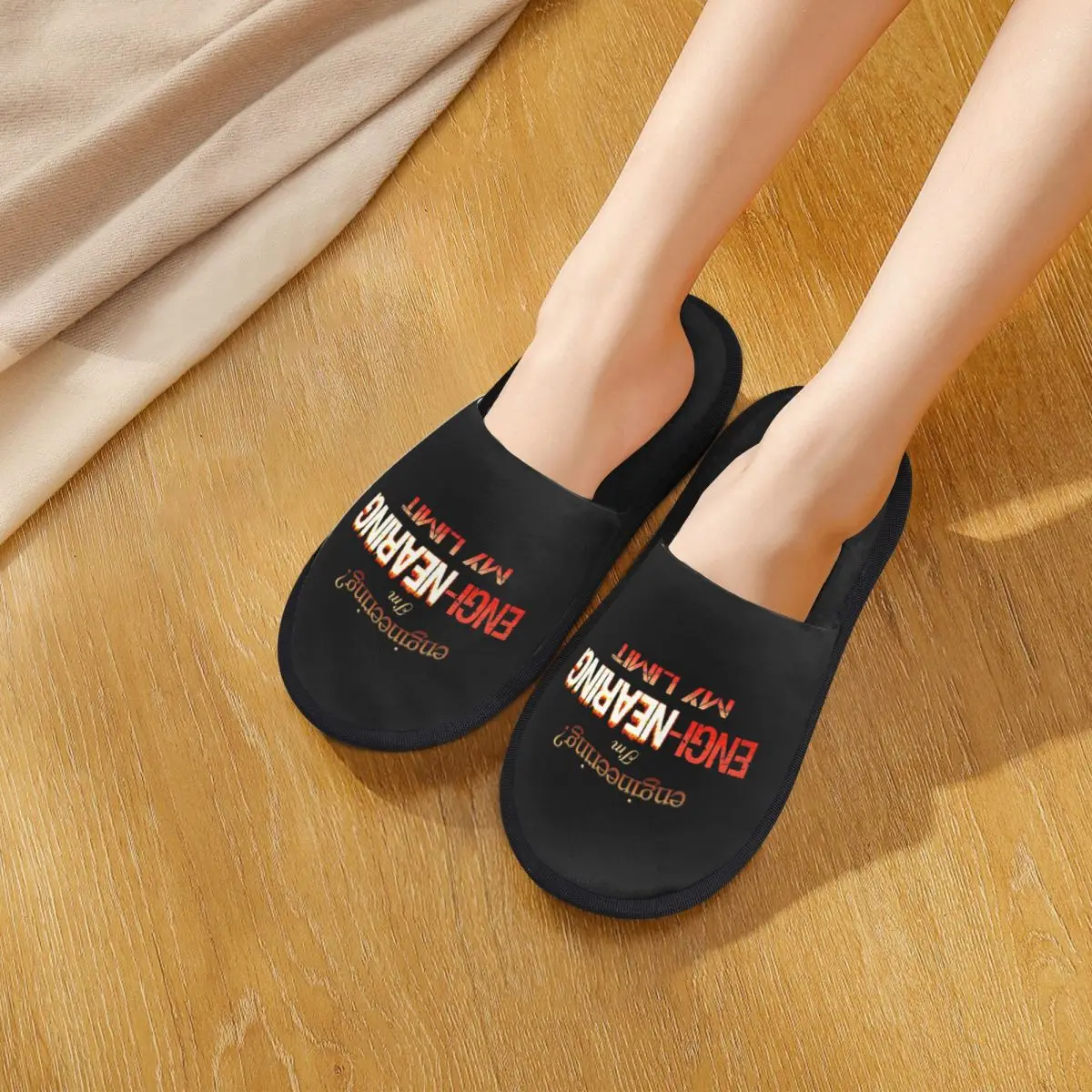 هندسة مخصصة أنا Engi-nearing My Limit Engineer Pun Slippers رغوة الذاكرة الدافئة لينة شبشب منزل للنساء غرفة نوم أحذية مريحة