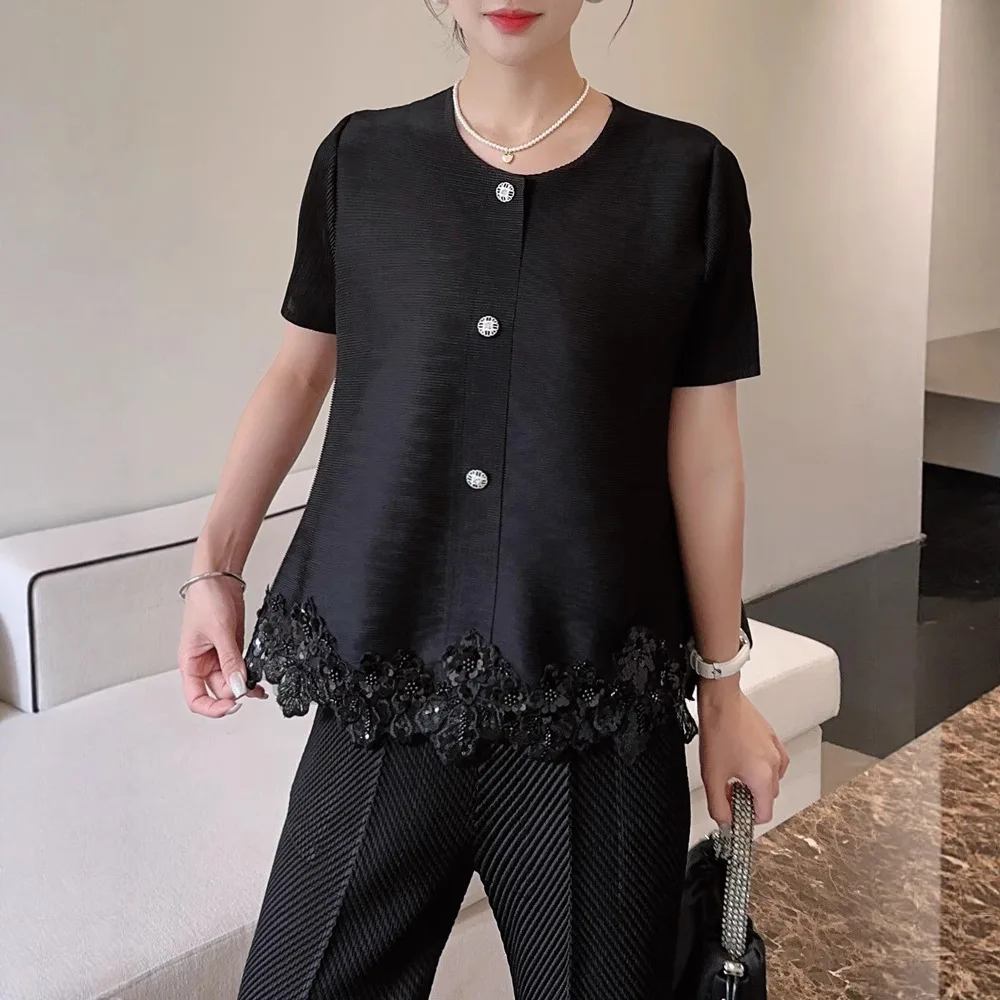 Miyake Pleats 2025 Summer New Women's Fashion Design Sense Lace Single-breasted Round Neck Pleats Loose and Versatile T-shirt