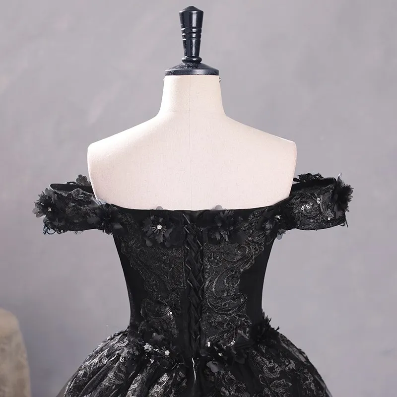 Vestidos Años QuinceañerasBlack Off The Shoulder Quinceanera Dresses Princess Lace Appliques Prom Dress With Train Customized