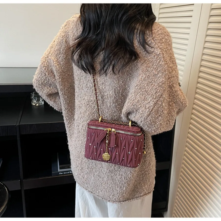 

New Autumn Fashion Advanced Simple Casual Lingge Small Square Bag Chain Hundred Box Bag Daily Hundred Commuter Crossbody Bag