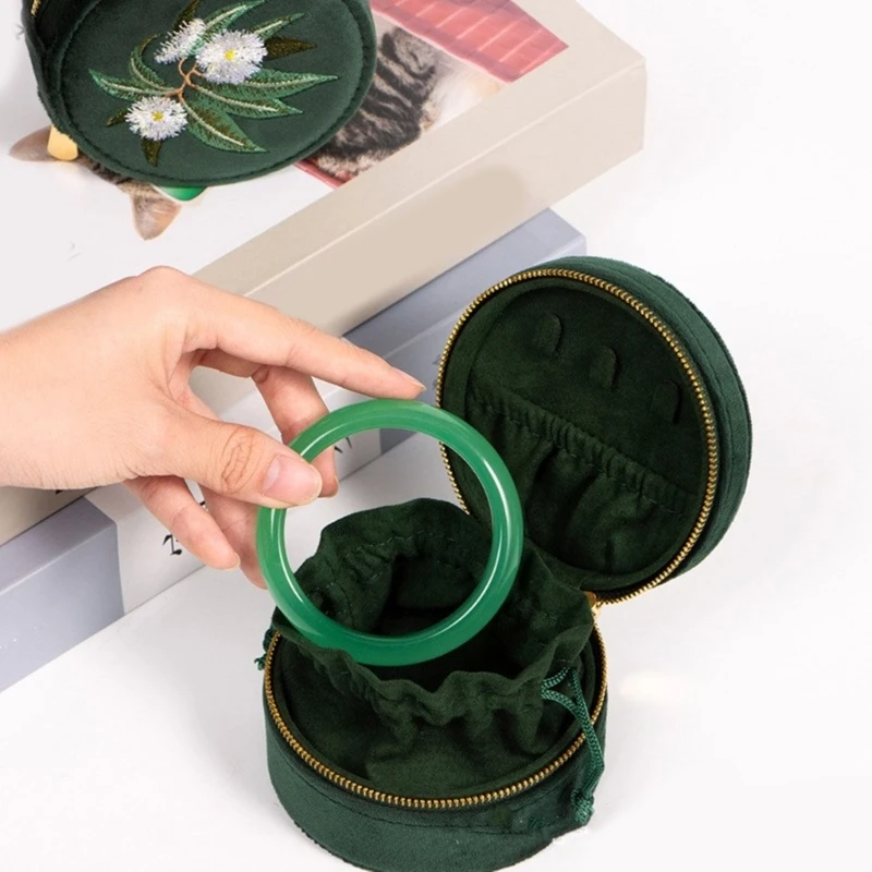 Portable Embroidered Velvets Bracelet Box Elegant Jewelry Case for Multiple Bangles Handmade Accessory Storage Container