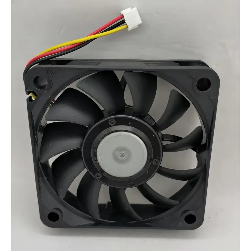 Nidec U60R12MLBB-53 DC 12V 0.05A 60x60x15 มม.3 สาย Server พัดลมระบายความร้อน