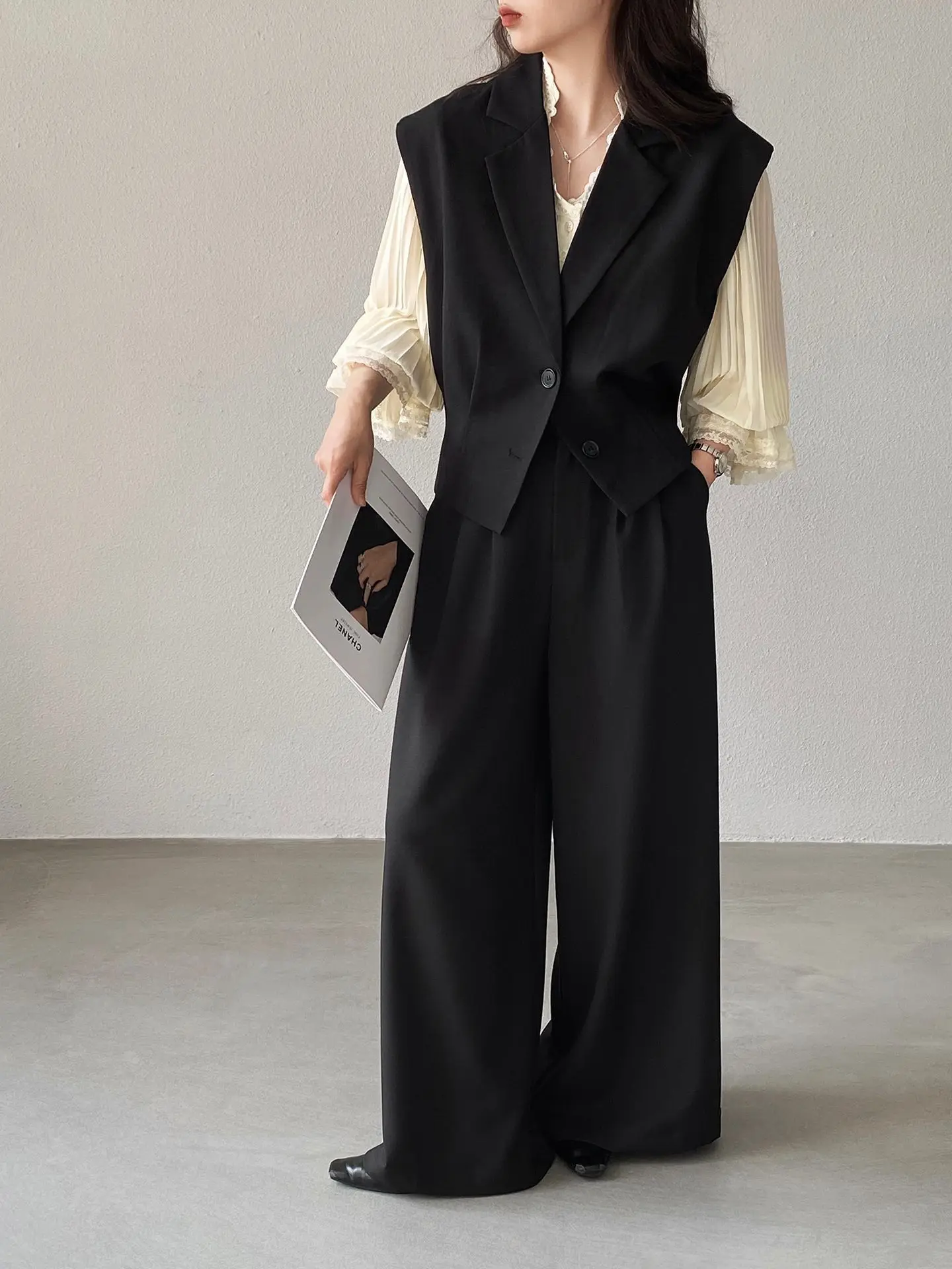 

SuperAen Solid Color Notched Suit Vests for Women 2026 Spring and Summer New High Waist Long Wide-leg Pants Sets