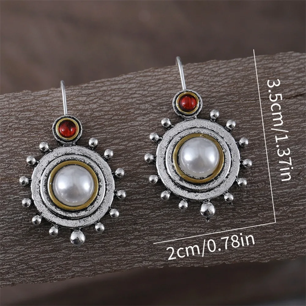 New Vintage Round Pearl Disc Earrings Temperament Classical Middle Ancient Style Earrings Palace Vintage Women\'s Earrings Women