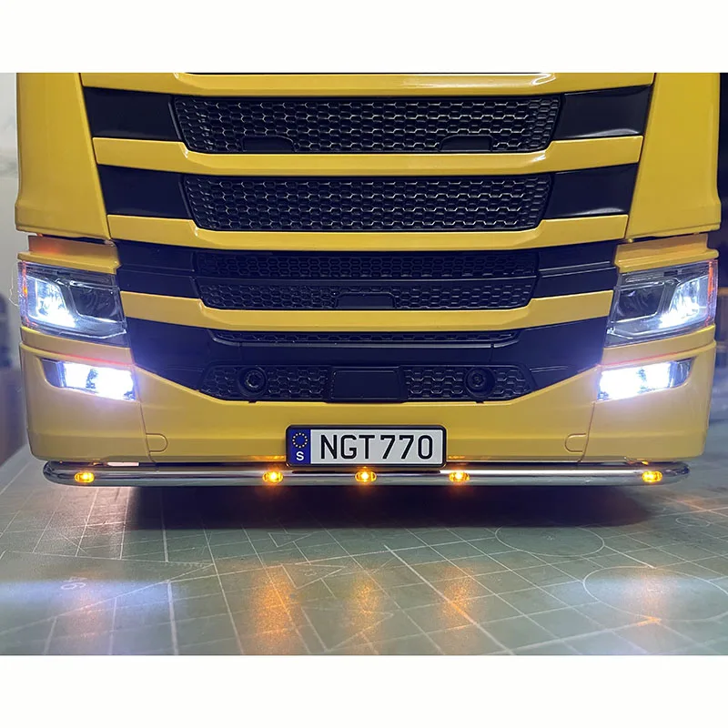 1:14th Scale LED 3V Simulation Front Bumper Light Upgrade Accessories for Tamiya RC Truck SCANIA 770S 6x4 56368 56371 56379