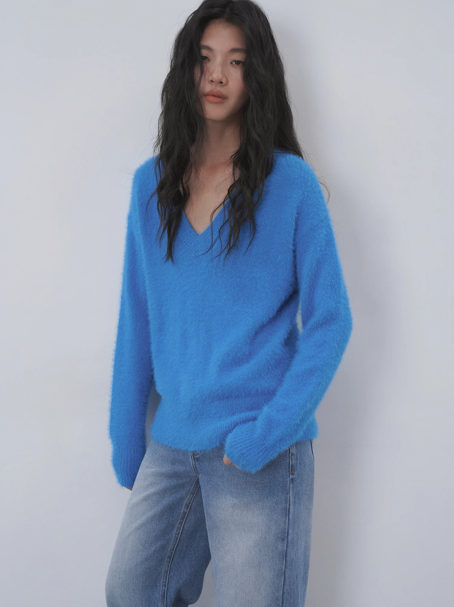 

EIGHTHMONTH August Blue Lazy Sle V-Ne Pullover Knitwear Women's Loose Sweater Autumn New Arrival Comfortable Long Sve