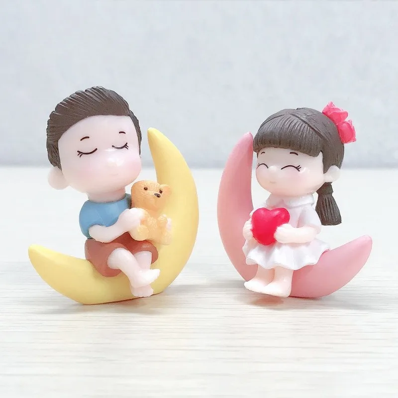 Mini Romantic Couple Figurine Lovers Figures Wedding Dolls Fairy Chair Miniatures Figurines DIY Home Decoration Home Decor