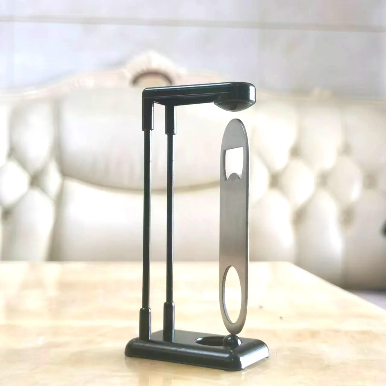 Magnetischer Levitations-Flaschenöffner für Bier, Diego Bar, Pub, Club, Restaurant und Heimgebrauch, Sommergetränke-Accessoires und Küchenbedarf, kreative Ornamente, Weihnachten, Halloween-Geschenke