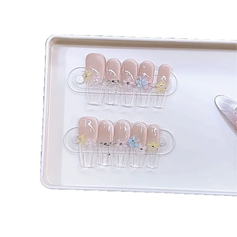 

Hand-worn nail flower dream three-dimensional ice-through five-petaled flower French cat's eye manicure patch