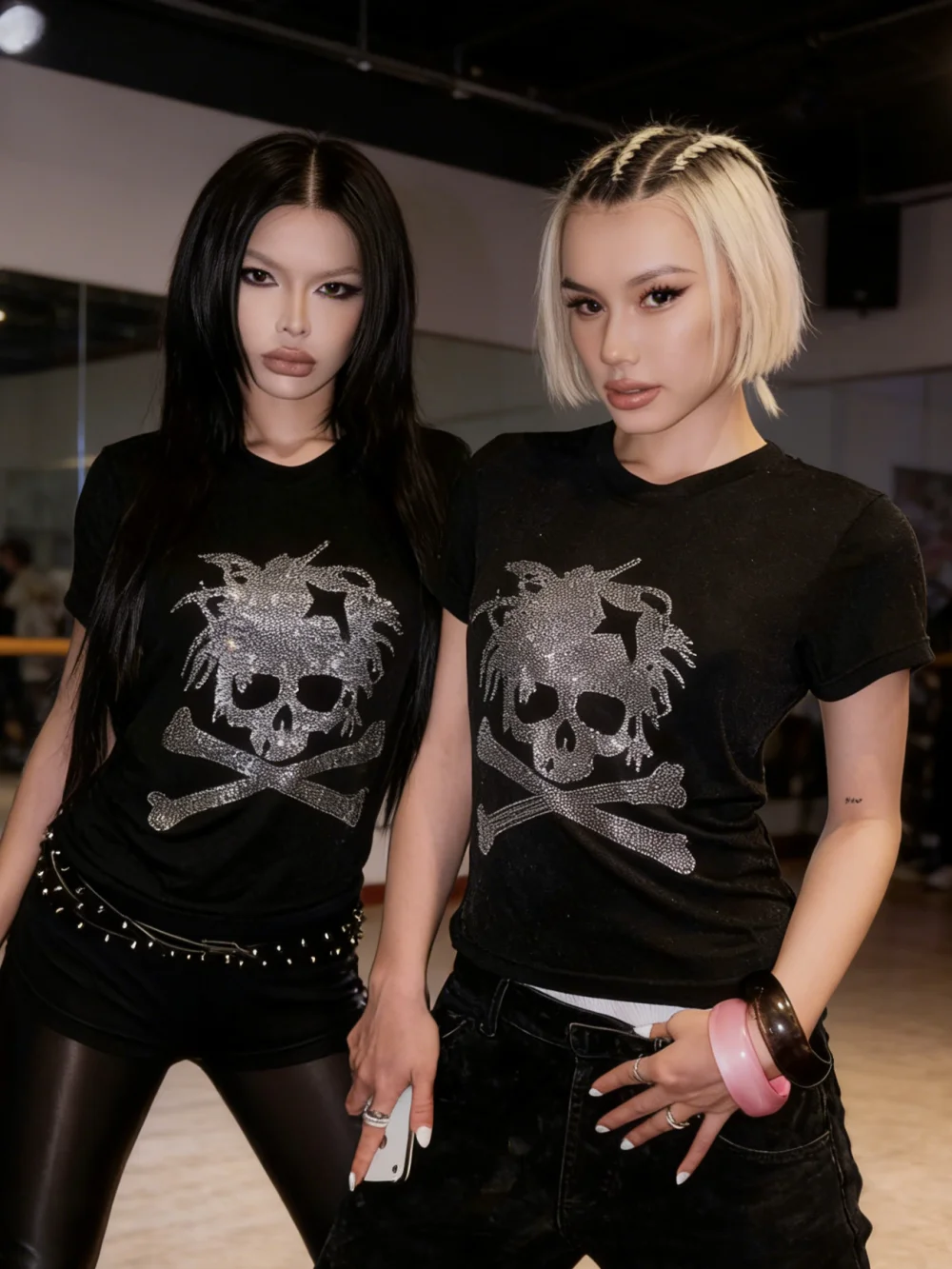 Camiseta com caveira de estamparia escura de nicho pequeno, top de manga curta casual de casal de marca da moda punk escuro Festa da moda