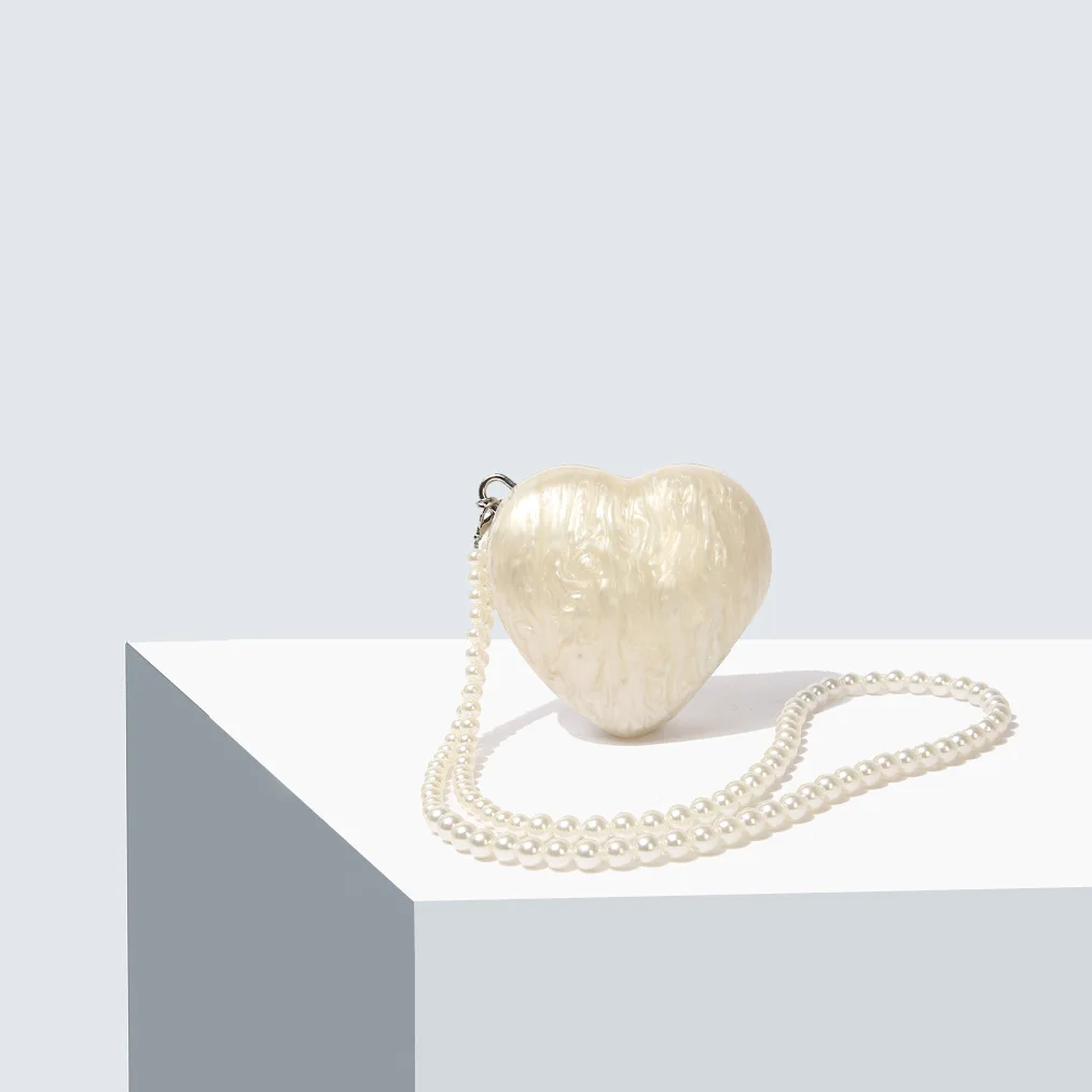 

Fashion Acrylic Heart Clutch Bag 2025 Women’s Pearl Chain Evening Purse Small Crossbody Shoulder Bag for Party Wedding