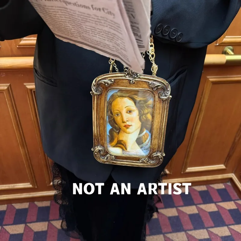 

Retro chain bag literary light luxury Venus portrait banquet bag