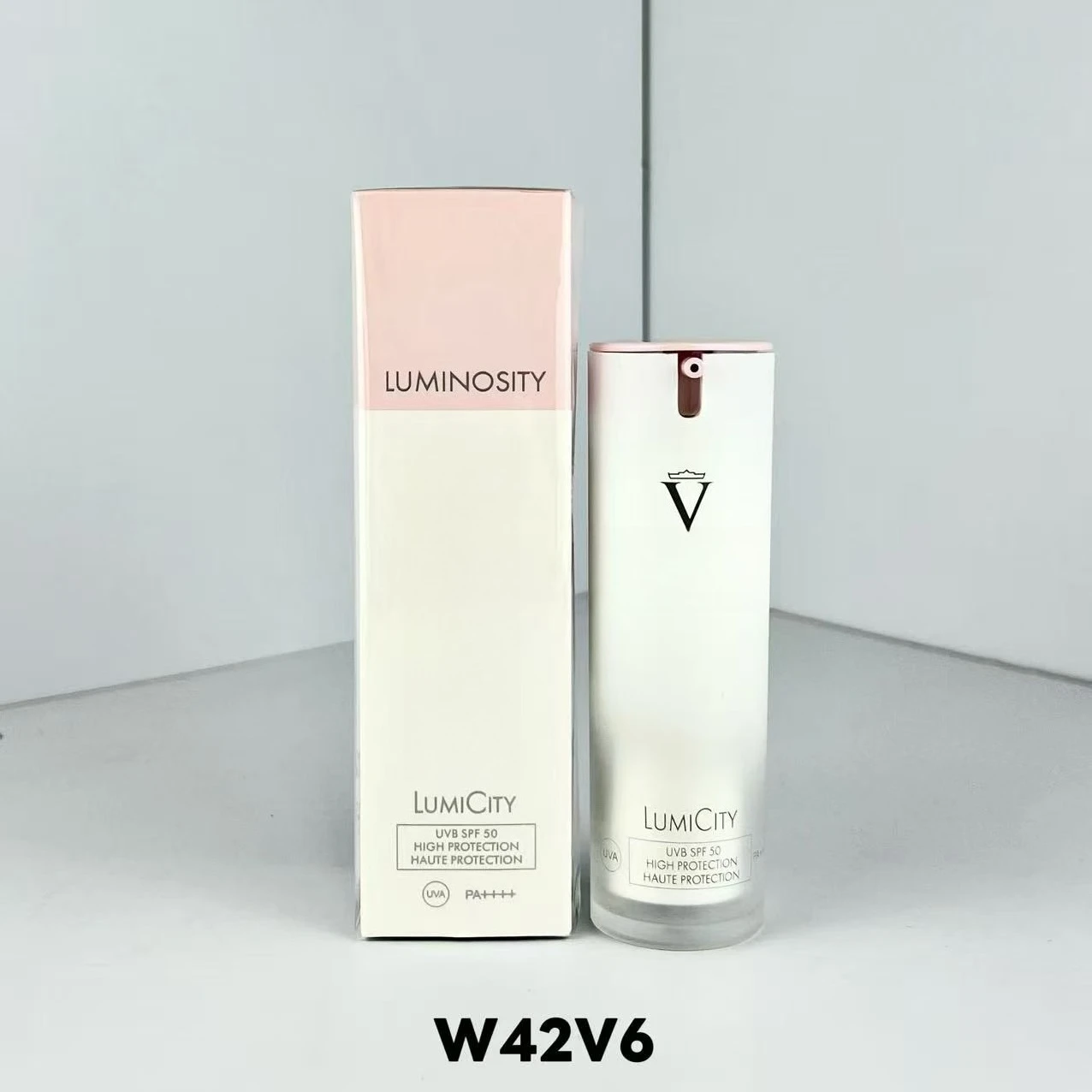 

Makeup Tool Kits Sunscreen SPF 50 PA++++ - High UVA/UVB Protection for Skin