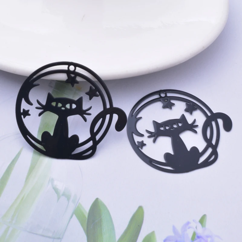 10 Stück schwarze filigrane Anhänger aus geätztem Edelstahl mit Hasen-, Mond-, Stern- und Katzenmotiven, niedliche Tieranhänger für DIY-Schmuckherstellung. – Detail 11