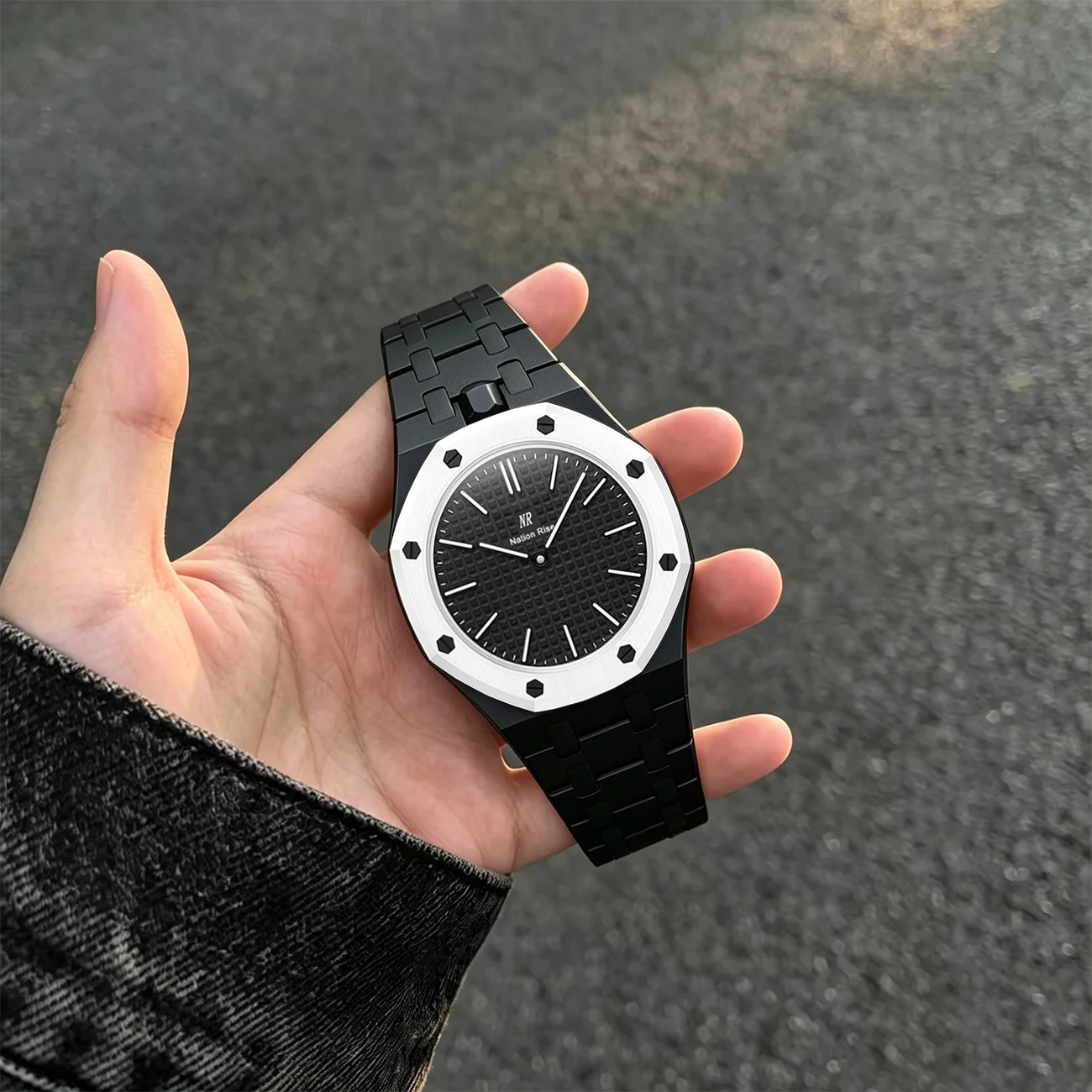 

Royal Fashion Men's Watch Octagonal Case Quartz Watch ABS Material Watch in Stock NR Watch