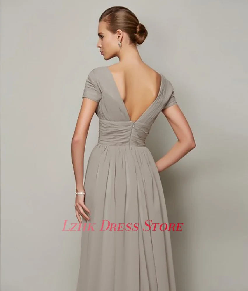 カスタマイズされた優美なジャージー素材のAラインイブニングドレス、繊細な半袖、Vネック、床丈