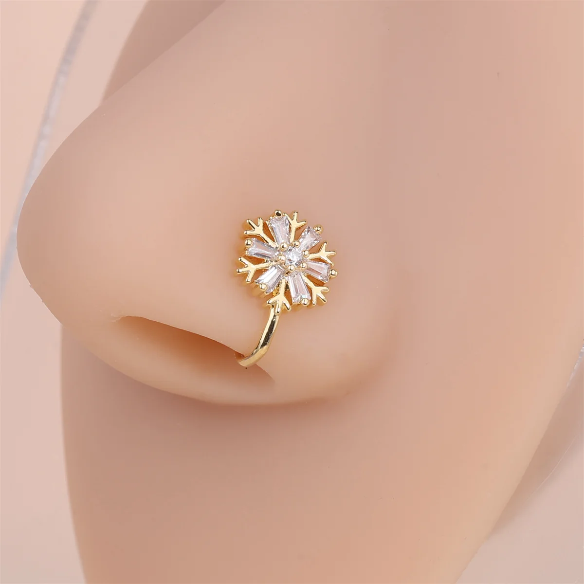 Women'S Gold Nose Ring Inlaid With White Zircon Snowflake U-Shaped Clip Bendable Non-Perforated Nose Ornament For Everyday Wear