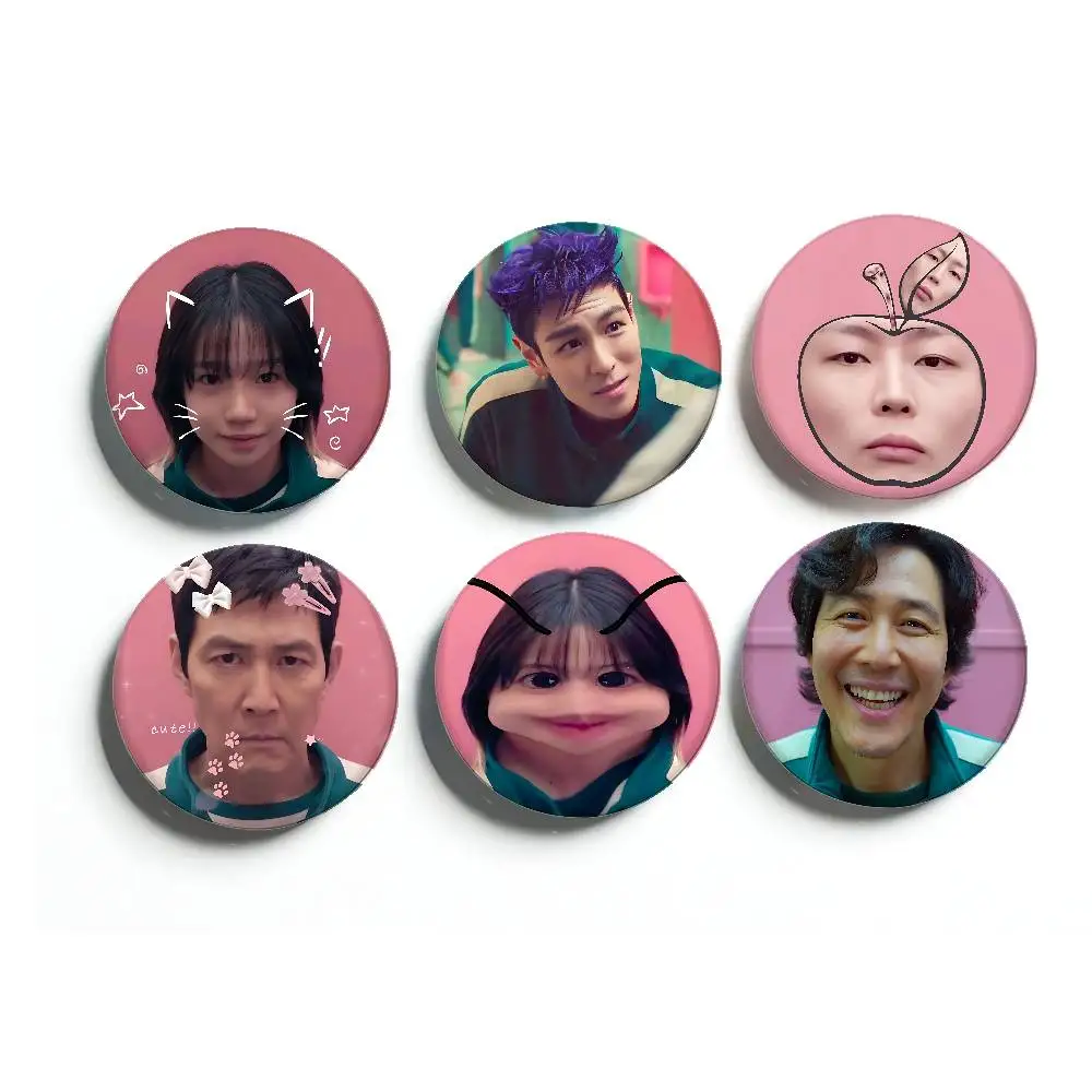 شعبية الألعاب الكورية شارات زر PinsBrooch الإبداعية مضحك يقتبس شارة الملابس على ظهره مجوهرات هدية للأطفال الأصدقاء
