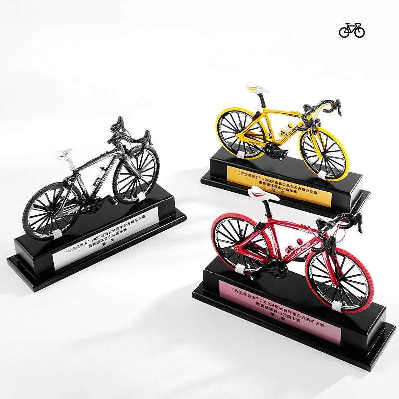 The innovative bicycle trophy is customized to make a commemorative model decoration for cycling on mountain road