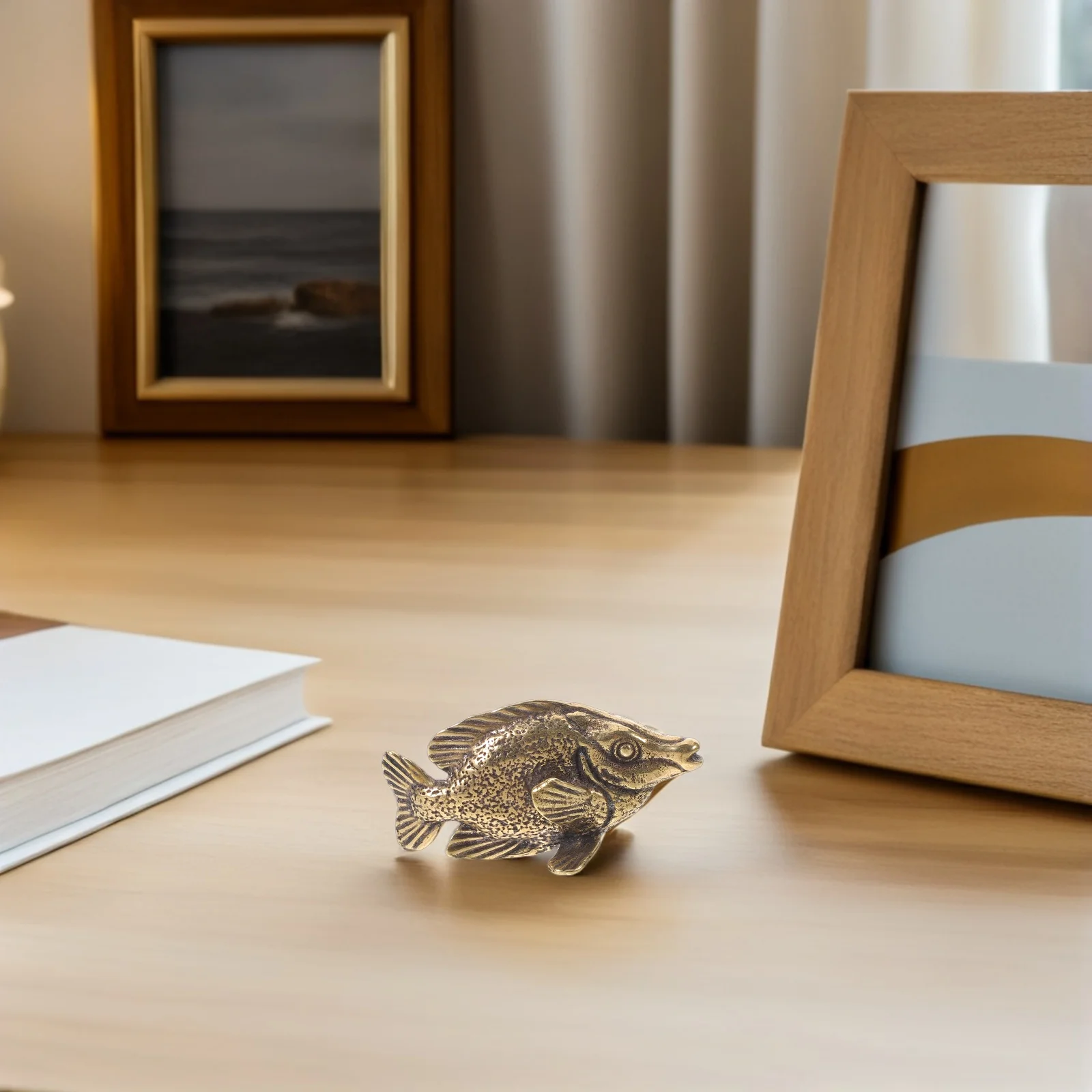 

2.55 X 1.57 X 1.10 in Brass Fish Statue Decor - Whimsical Metal Craft for Bookshelf Display - Rustic Nautical Fish Ornament