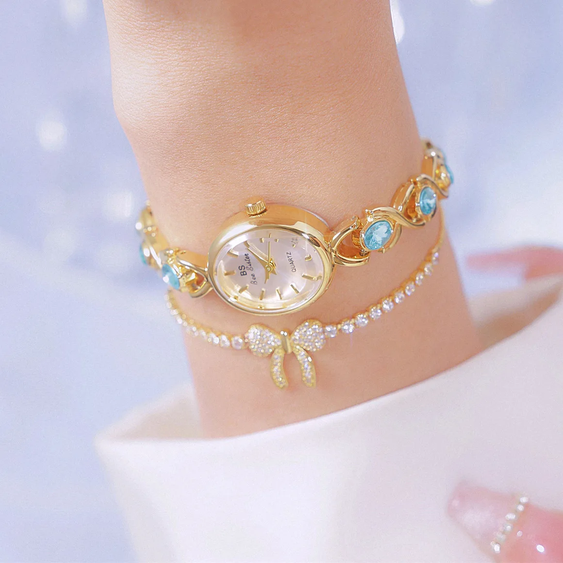 ساعات السيدات الفاخرة الأزرق الماس أساور الراقية العلامة التجارية النساء ساعة اليد أنيقة الذهب والفضة الساعات لسيدة صديقة