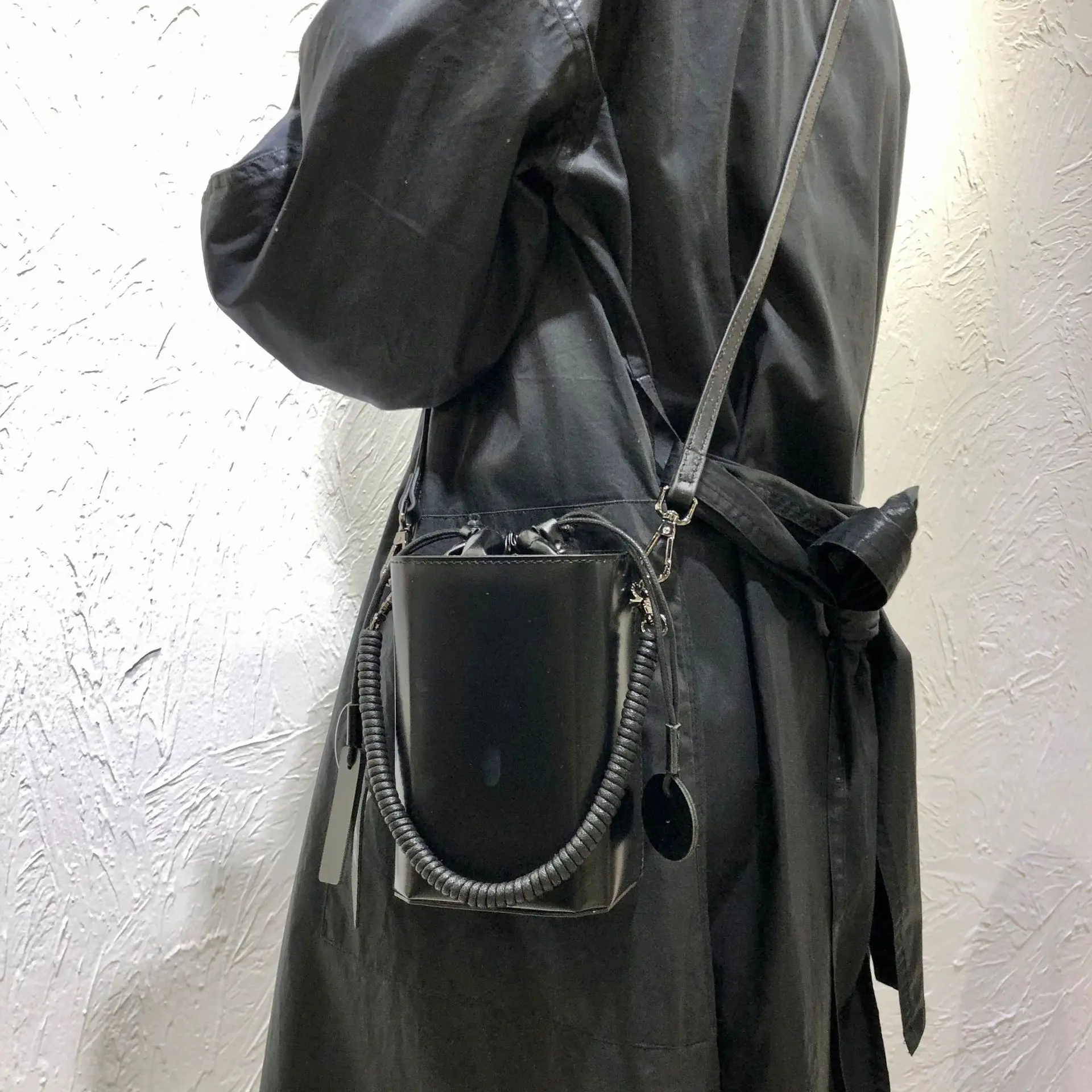 Petit sac à main en cuir de vachette fait à la main pour femme, sac à bandoulière initié, marque de luxe, style 2023