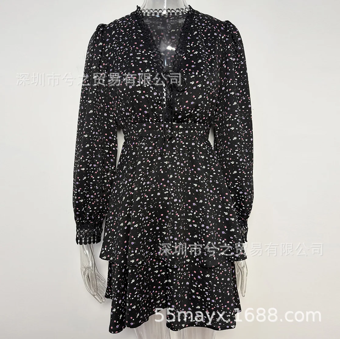 Roupas Femininas Vestido Feminino Emendado ​ ​ Vestido floral de chiffon de manga comprida de renda com decote em V cintura saia curta vestidos de festa elegantes