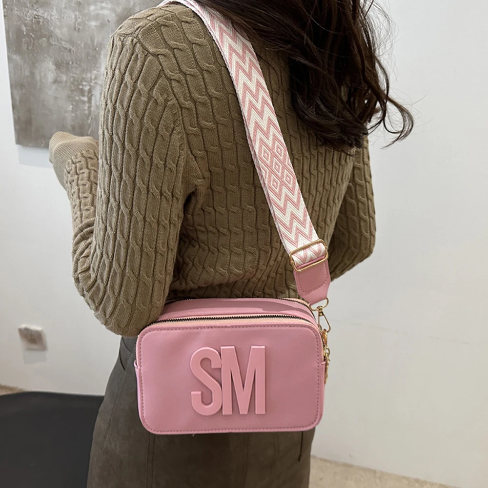 New Camera Bag with Wide Shoulder Strap and Letter Small Square Bag, Fashionable, Simple and Western Style, Single Shoulder Cros