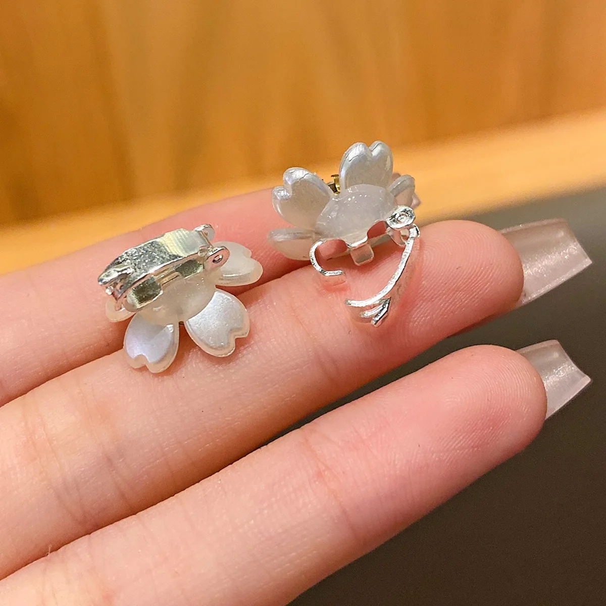 10 Shell Flower Hair Clips Korean Edition Fashion Hair Clips Suitable for Daily Use