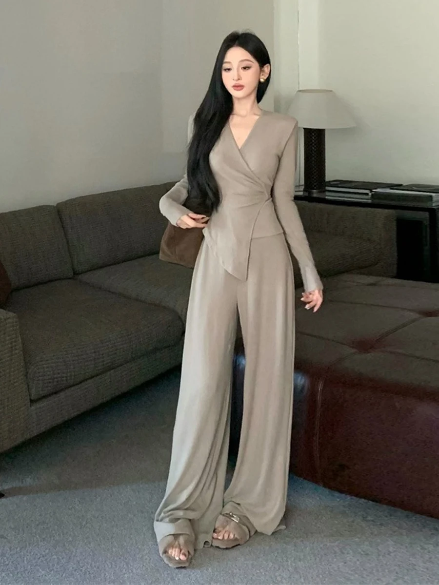 Retro Spicy Girl Style Slim Fit Long Sleeve V-Neck T-Shirt Top Casual Loose Matching Long Pants Fashion Set for Women